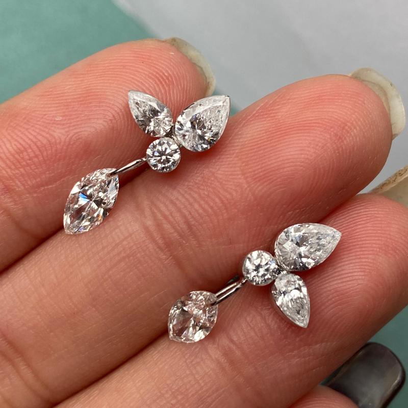 Primiana 2025 Hot Sale Special Design 18K Pear Shape Earrings Perforation Lab Diamond Girlfriend Gift