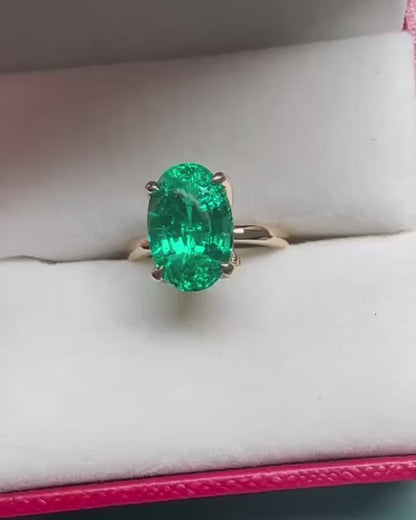 18K yellow gold 3.0ct lab grown emerald ring